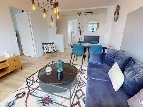 Chambre 5 pièces 64 m²