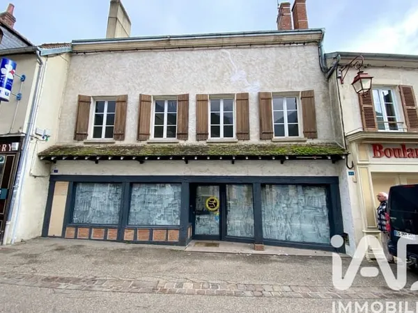 Bâtiment 195 m²