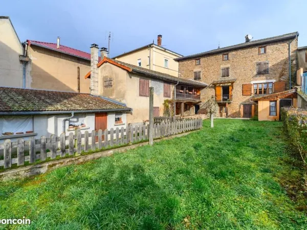 Maison 7 pièces 210 m²