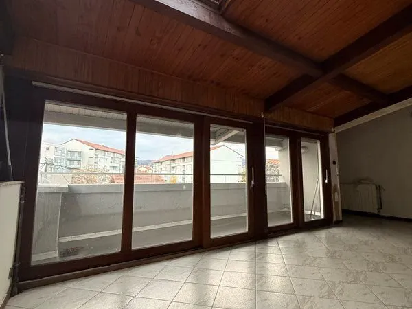F3 balcon et garage