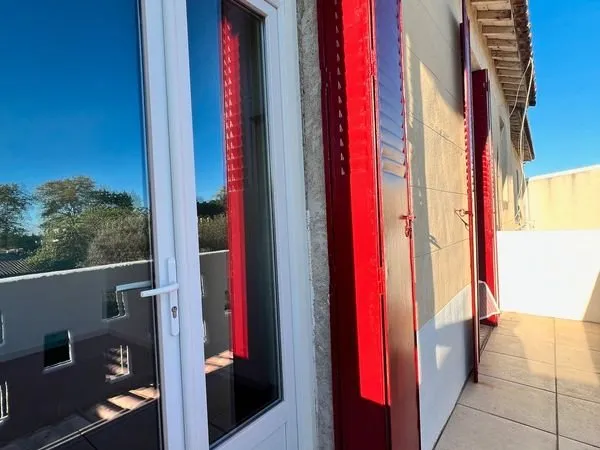 T2 rénové lumineux 35 m² - balcon plein sud - clim - quartier calme Beaucaire
