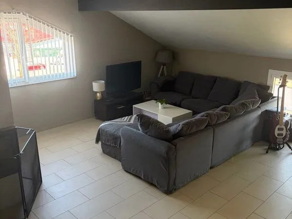 Duplex 94 m2 Carrez (112 m2 au sol)- Dernier étage- 2 terrasses- Parking
