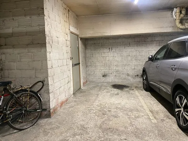 Stationnement Location Paris   35000€