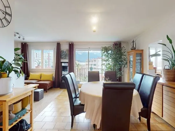Appartement T4 de 67m2 avec grand balcon - Copro Ravalée et Isolée - Grenoble / Alliés