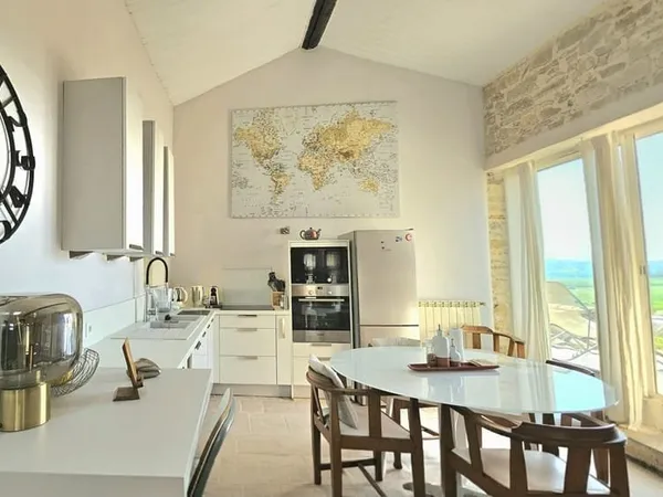 Une maison en pierre de caractère aux accents du sud