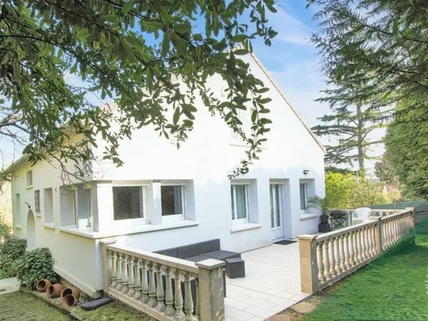 Maison 7 pièces 198 m²