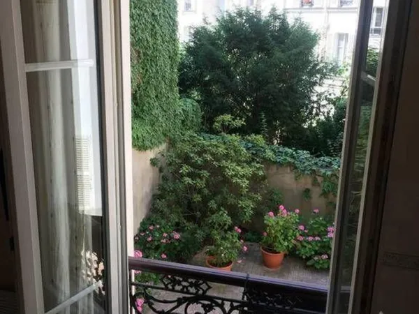 Location meublée appartement 2 pièces 28 m² Paris