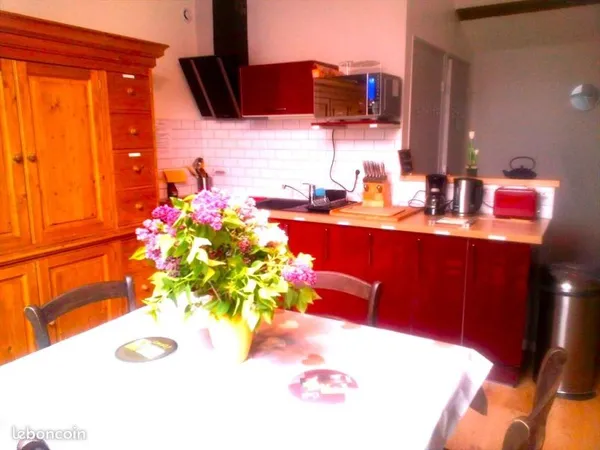 CHAMBRE MEUBLEE sud ouest LYON (parking, CUISINE et SDB partagées)