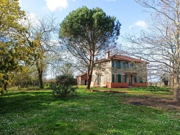 A vendre | Maison et terres | Laujuzan (Gers-32)