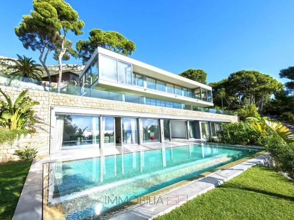 Maison 9 pièces 400 m²