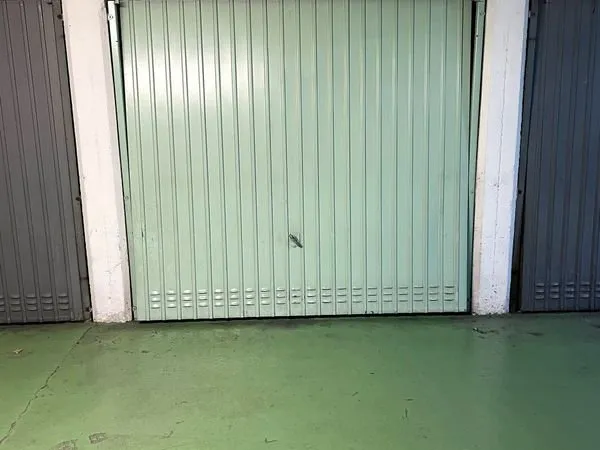 Parking box 75017 acacias