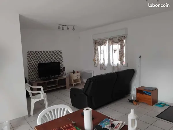 Maison de ville sans moitoyennete directe