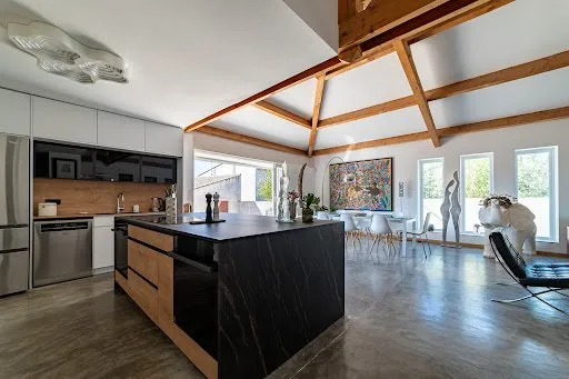 Maison 8 pièces 317 m²