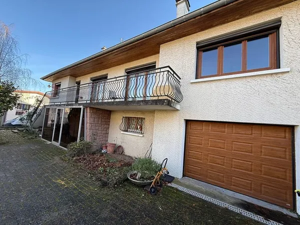 Maison Riorges 9 pièce(s) 195 m2