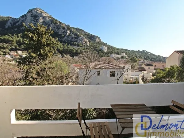 FAUX T4 - BALCON - VUE DEGAGEE - TOULON LES MOULINS