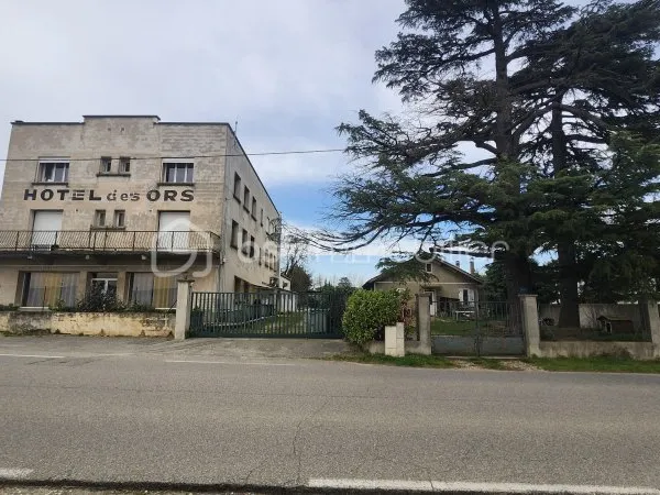 Immeuble 30 pièces 900 m²