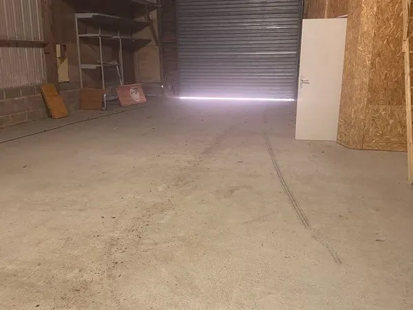 Local/hangar
