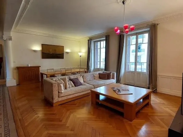 Appartement 5 pièces 167 m²