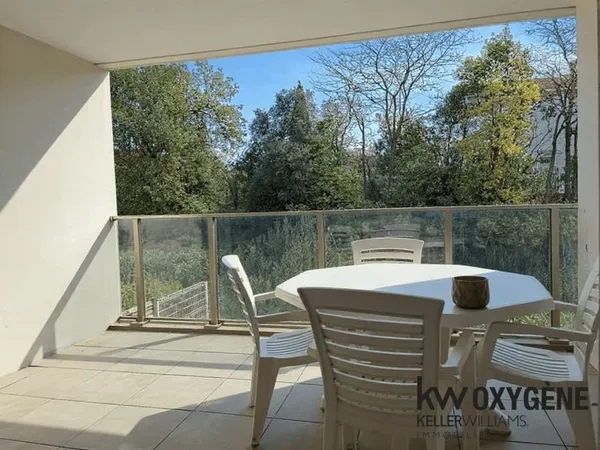 Appartement avec terasse et parking