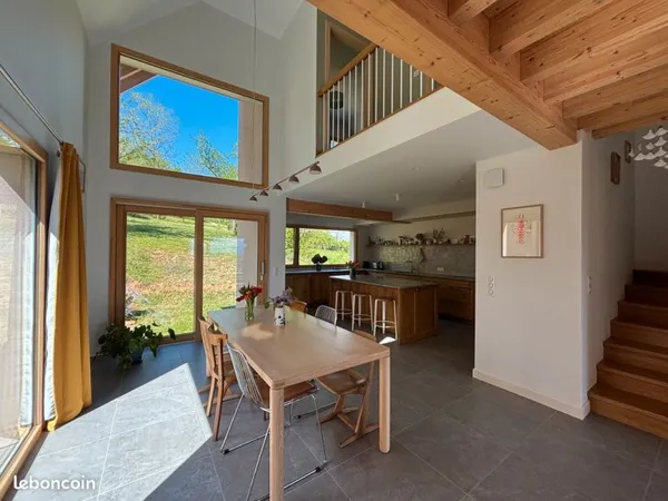 Maison 5 pièces 150m2 cadre verdoyant