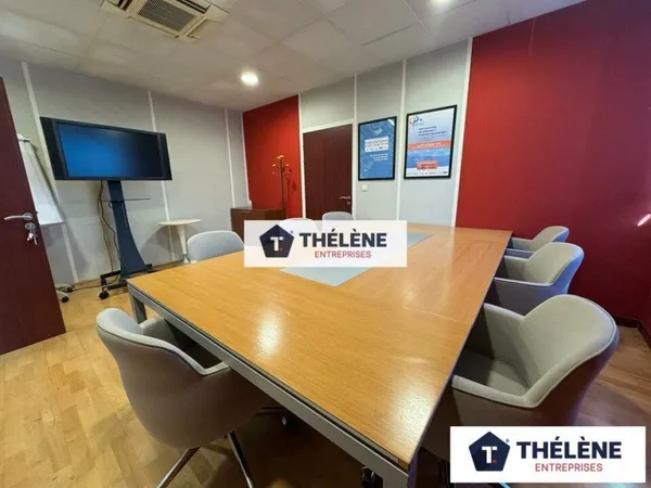 Bureau 217 m²