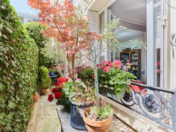 Paris XVIe - Jasmin, charme, jardin, deux chambres