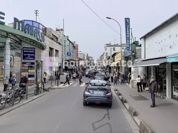 Local commercial 130 m²