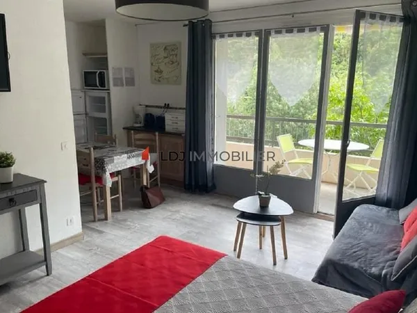 OPPORTUNITÉ À SAISIR - INVESTISSEMENT OU PIED-À-TERRE IDÉA