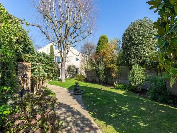 Maison 7 pièces 200 m²