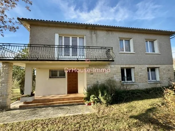 Maison individuelle 138 m² + terrain clos constructible de 3064 m² / Beaux volumes & fort potentiel