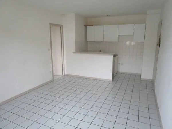 BOURG LES VALENCE - T2
