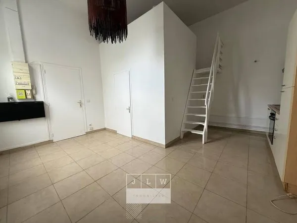 Studio 1 pièce 25 m²