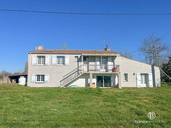 Maison 10 pièces - 179 m² - Au calme