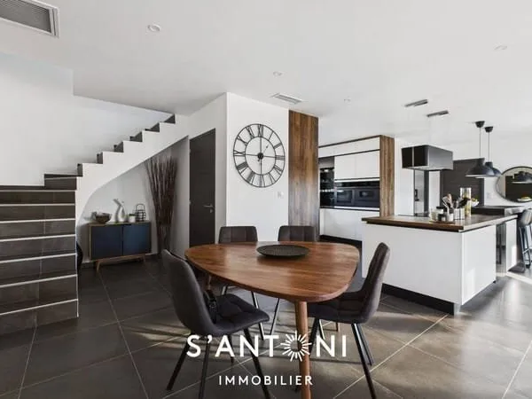 Maison 4 pièces 115 m²