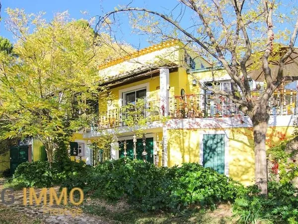 Villa 10 pièces 300 m²