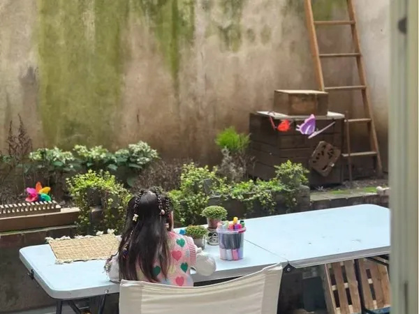 Studio 28 m² Meublé avec terrasse et jardin - Bien rare à Paris Très beau studio de 28 m², offrant u