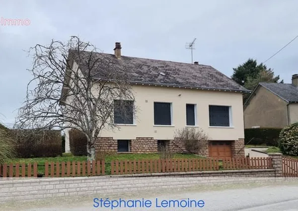 Charmante Maison de 4 Pièces avec Grand Jardin et Garage en Plein Coeur d'Aigurande