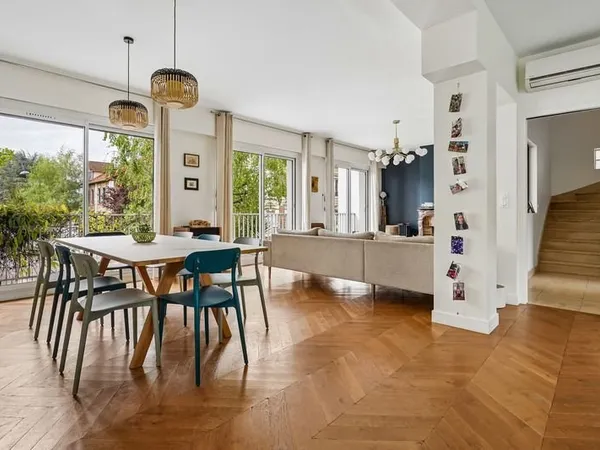 Maison - 299.64m ²