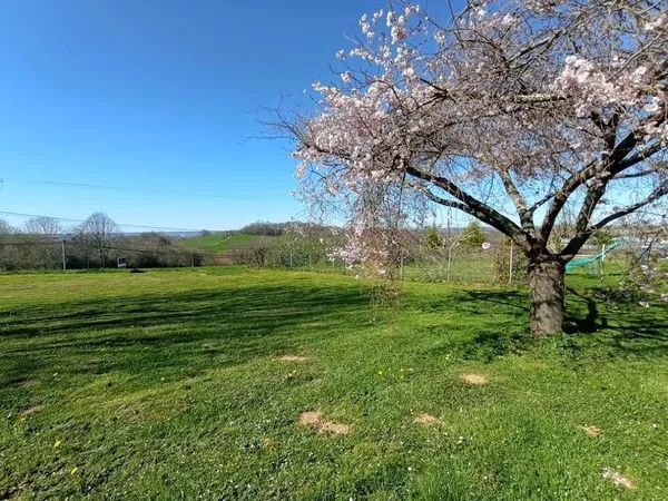 Terrain à bâtir 1042 m²