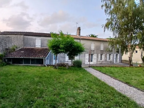 Maison charentaise 4 chambre 140m² 205 000 €