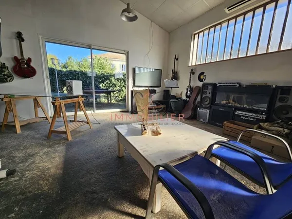Maison 3 pièces 158 m²