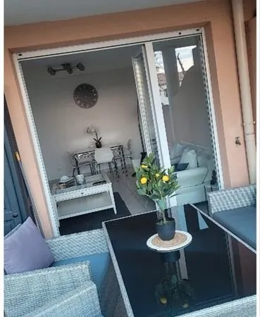Appartement 2 pièxes avec terrasse exceptionnel