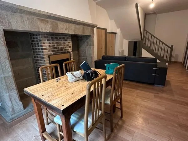 Joli appartement meublé 47m² à 570 - centre ville de LARCHE disponible le 11/04