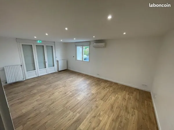 Local professionnel 24 m² - Idéal Médical / Paramédical / Bien-être - Accès PMR