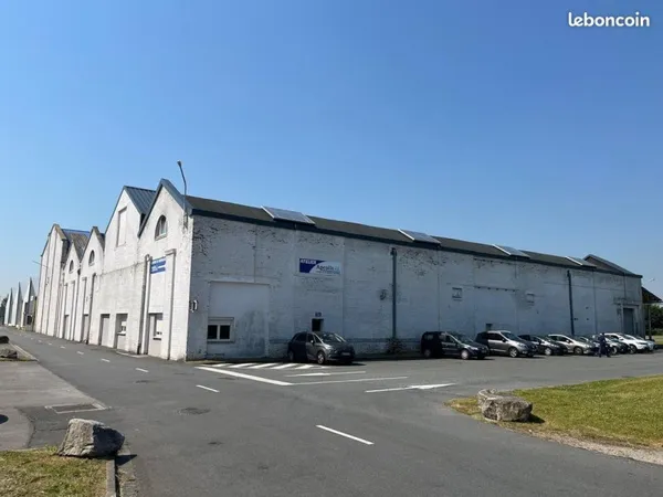 Bâtiment 6388 m² Coquelles
