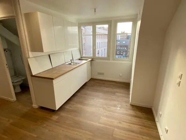 Loue Studio lumineux et calme - 30m² - AmiensCentre (Rue Saint-Jacques)