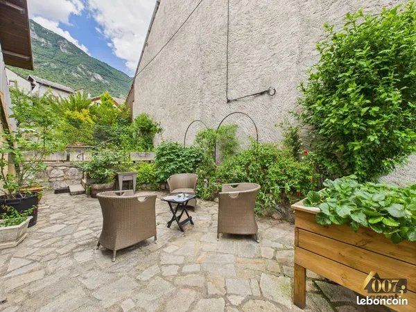 Maison 6 pièces 161 m²