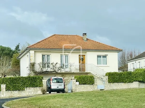 Exclusivité VIAGER occupé à Gourdon - Maison de ville 5 chambres avec piscine