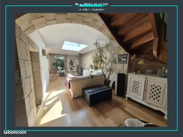 Maison 9 pièces 222 m²
