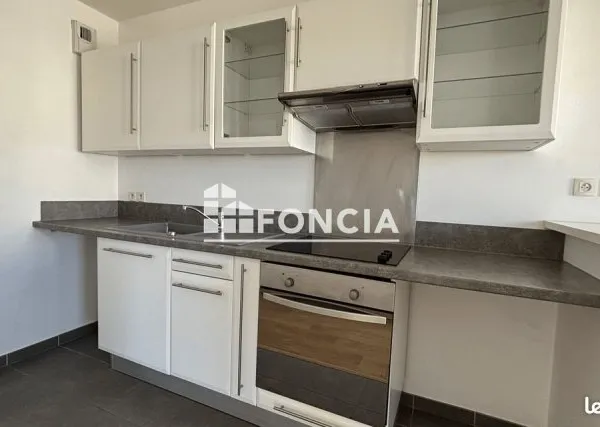 Appartement 4 pièces - 3e et dernier étage - Au pied de la gare